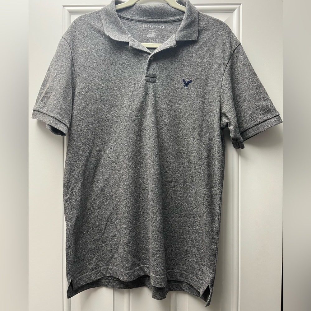 American Eagle gray polo, size men’s medium, excellent condition